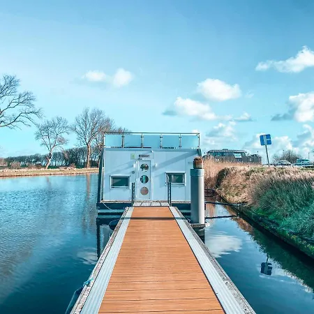 Homeboat Glamping 4* Nieuwpoort