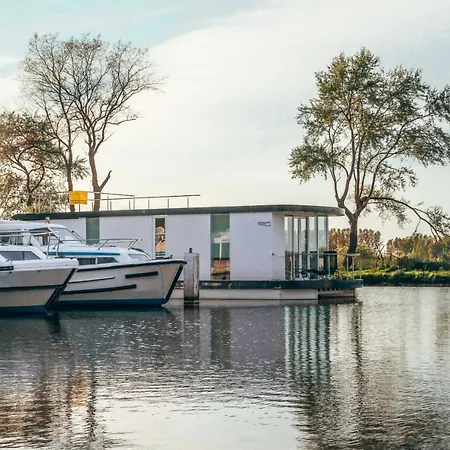 Homeboat Glamping Bådhotel Nieuwpoort