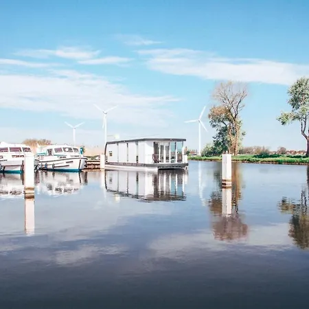 Bådhotel Homeboat Glamping